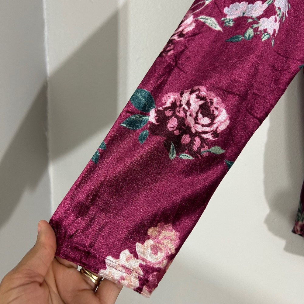 No Boundaries Burgundy Floral Velvet Long Sleeve Top XXXL/3XG Cut Out - Picture 7 of 13